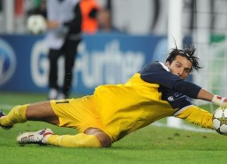 华体会官网-勒布朗·詹姆斯获专属球衣补丁，致敬传奇还是退役倒计时？