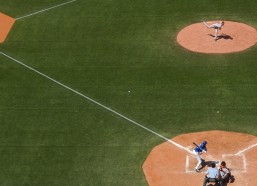 【华体会】不伦瑞克与沙尔克04激战复盘，进攻浪潮下的比分解析与球员闪光时刻