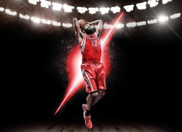 华体会网站|潮流对决！克莱·汤普森时尚出场，战术防守更让库里头疼